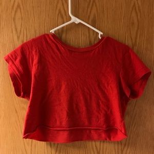 Cropped tee